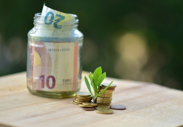 How Can Installing a Dash Cam Save You Money on Insurance Premiums?